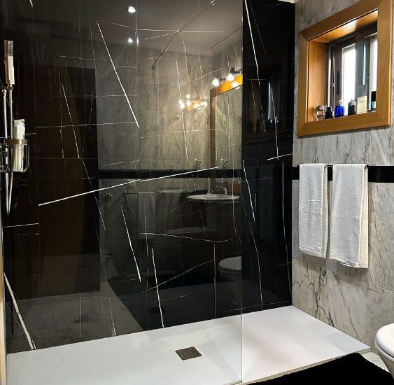 Remodelação de casa de banho em Valongo, Porto. Renovação parcial WC por JCC Design.